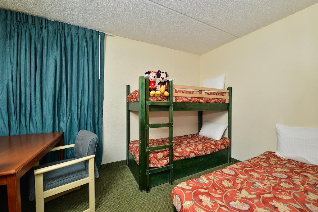 Ramada Maingate West Otel Lake Buena Vista Oda fotoğraf